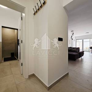 Maslenica – moderna kuća s bazenom i 4 spavaće sobe