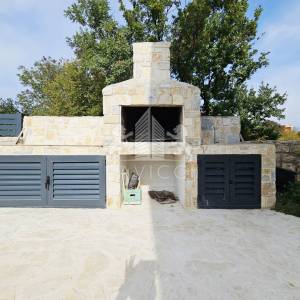 Maslenica – moderna kuća s bazenom i 4 spavaće sobe