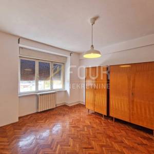 Matulji, dvojna kuća s tri stana, pogled na more