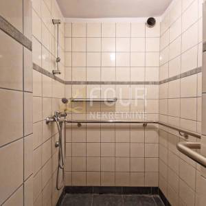 Matulji, dvojna kuća s tri stana, pogled na more