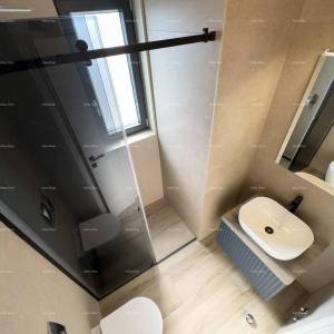 Medulin. Prodaje se dvojna vila sa bazenom i garažom