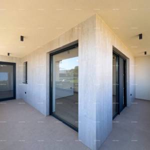 Medulin. Prodaje se dvojna vila sa bazenom i garažom