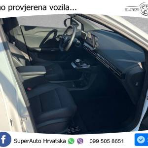 MG 4 64 kWh Luxury 204 KS, ACC+LED+KEY+GR SJED+VIRT+LANE