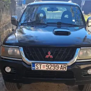 Mitshubishi Pajero Sport 2.5 TD