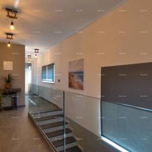 Moderna duplex villa s bazenom, saunom i jacuzzijem, Marčana!