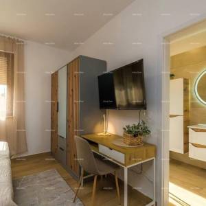 Moderna dvojna kuća sa bazenom u mirnom Svetvinčentu, idealna za odmor ili najam!