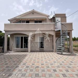 Moderna katnica - 40m od mora - PRIVLAKA