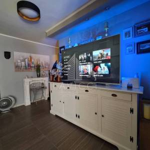 Moderna katnica - 40m od mora - PRIVLAKA