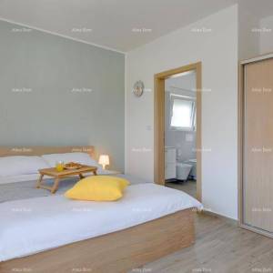 Moderna kuća s bazenom ! Blizina Pule !