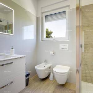 Moderna kuća s bazenom ! Blizina Pule !