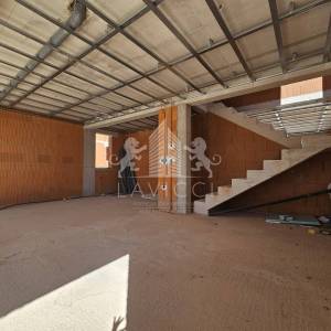 Moderna kuća s bazenom – Rtina, 250 m od mora