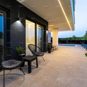 Moderna kuća sa bazenom na odličnoj lokaciji, Medulin!