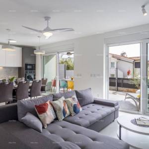 Moderna kuća u Medulinu, 800 m od centra i 150 m od mora – idealna za obitelj ili investiciju!