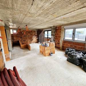 Moderna vila s bazenom u mirnom predjelu - Zaton, Zadar