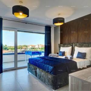 Moderna villa s bazenom i saunom, Marčana!