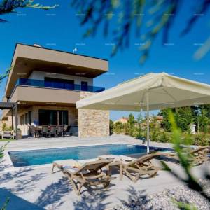 Moderna villa s bazenom i saunom, Marčana!