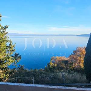 Mošćenička Draga - Premium stan s vlastitim bazenom i panoramskim pogledom