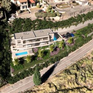 Mošćenička Draga - Premium stan s vlastitim bazenom i panoramskim pogledom