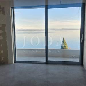 Mošćenička Draga - Premium stan s vlastitim bazenom i panoramskim pogledom