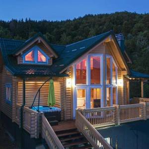 MRKOPALJ - Drvena kuća s otvorenim pogledom