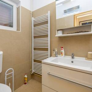 MRKOPALJ - Kuća s tri stana