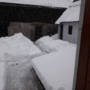 MRKOPALJ - Samostojeća kuća s okućnicom