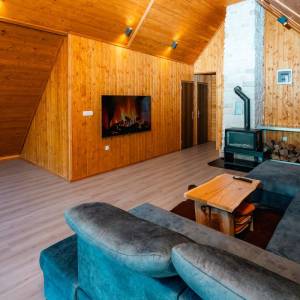 MRKOPALJ - Samostojeća kuća s okućnicom