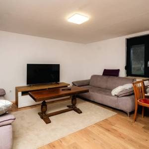 MRKOPALJ - Samostojeća kuća s okućnicom