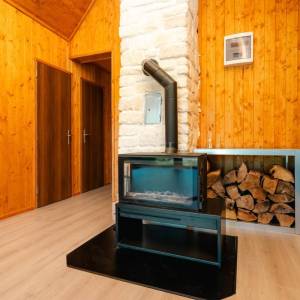 MRKOPALJ - Samostojeća kuća s okućnicom