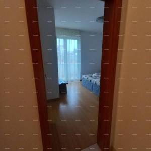 NA PRODAJU – Kuća s dva odvojena stana, Premantura