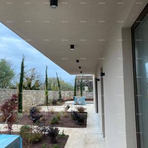 Na prodaju kuća u gradnji s bazenom – Bale, okolica