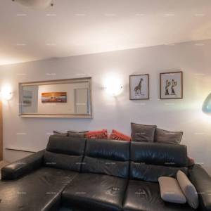 Na prodaju stan u Medulinu, 180 m od plaže.