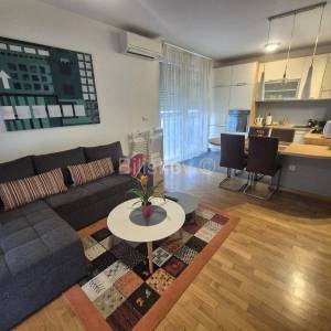 Najam, Jarun, trosoban stan, vrt, parking