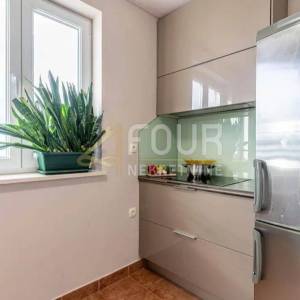 Najam, Rijeka, Zamet, 78m2, 2s+db, lođa, pogled na more