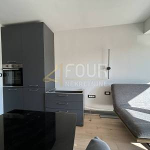 Najam, Rijeka, Zamet, 78m2, 2s+db, lođa, pogled na more