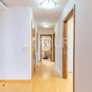 Najam, Rijeka, Zamet, 78m2, 2s+db, lođa, pogled na more