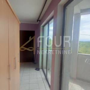 Najam, Saršoni, 180m2, 5skl, 2 balkona, pogodno za radnike!