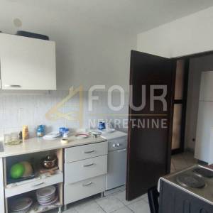 Najam, Saršoni, 180m2, 5skl, 2 balkona, pogodno za radnike!