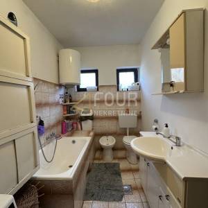 NAJAM SOBE! Rijeka, Škurinje, soba s balkonom