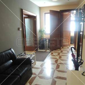 Najam, Ured, Centar, Trg žrtava fašizma, 390m2