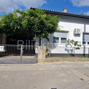 Najam,Zagreb,Gornja Dubrava samostojeća kuća 160m2+garaža+dvorište