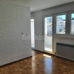 Nenamješten stan dugoročan najam Kocunar Split