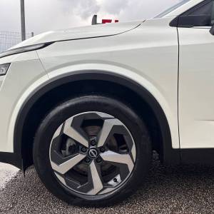 Nissan Qashqai N-Connecta 1.3 140 MT 2WD