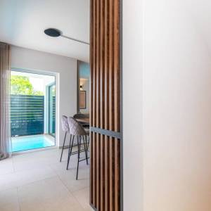 NJIVICE, OTOK KRK - Luksuzni dvoetažni apartman s bazenom