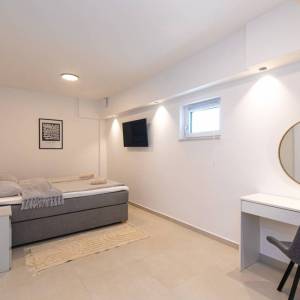 NJIVICE, OTOK KRK - Luksuzni dvoetažni apartman s bazenom