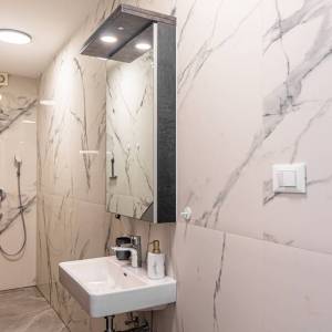 NJIVICE, OTOK KRK - Luksuzni dvoetažni apartman s bazenom