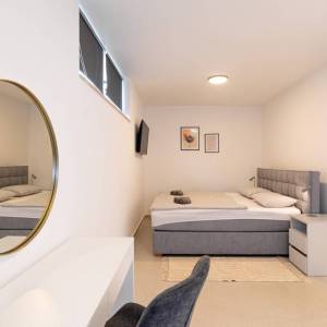 NJIVICE, OTOK KRK - Luksuzni dvoetažni apartman s bazenom