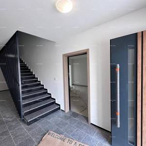 Nova stambena zgrada, blizina Banjola, useljiva. Volme!