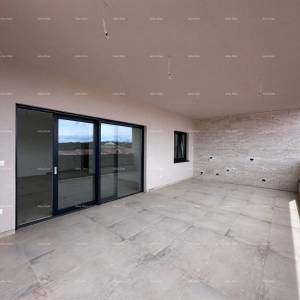 Nova stambena zgrada, blizina Banjola, useljiva. Volme!