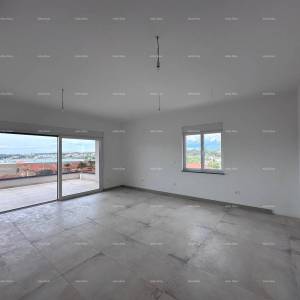 Nova stambena zgrada, blizina Banjola, useljiva. Volme!